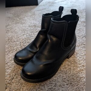 Eastland Black Leather Ankle Booties